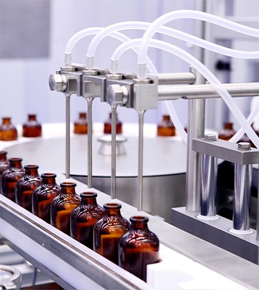 Dây chuyền chiết rót vào chai thủy tinh Dây chuyền chiết rót vào chai thủy tinh