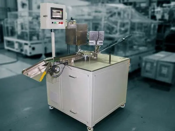 Automatic bottle capping machine manufactured by CNC VINA Automatic bottle capping machine manufactured by CNC VINA