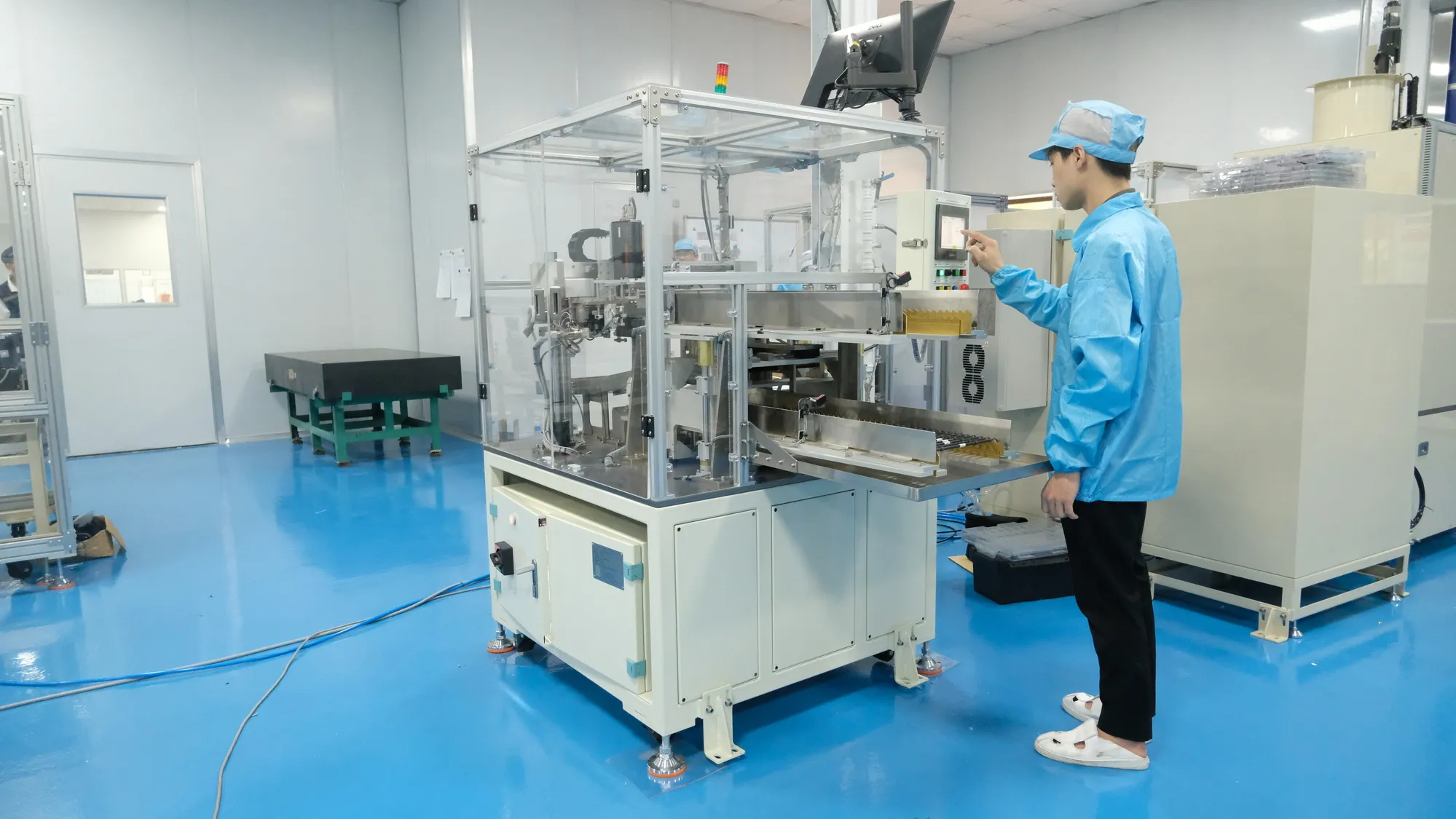 Ưu điểm nổi bật của hệ thống phòng sạch CNC VINA uu diem noi bat cua he thong phong sach cnc vina