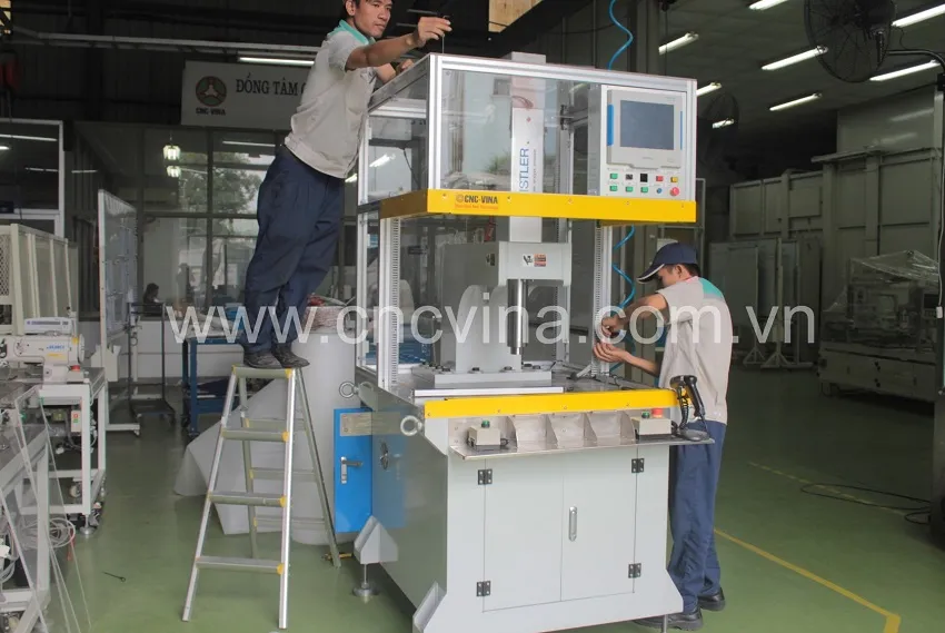 Máy ép servo tự động xe máy điện may ep servo tu dong xe may dien