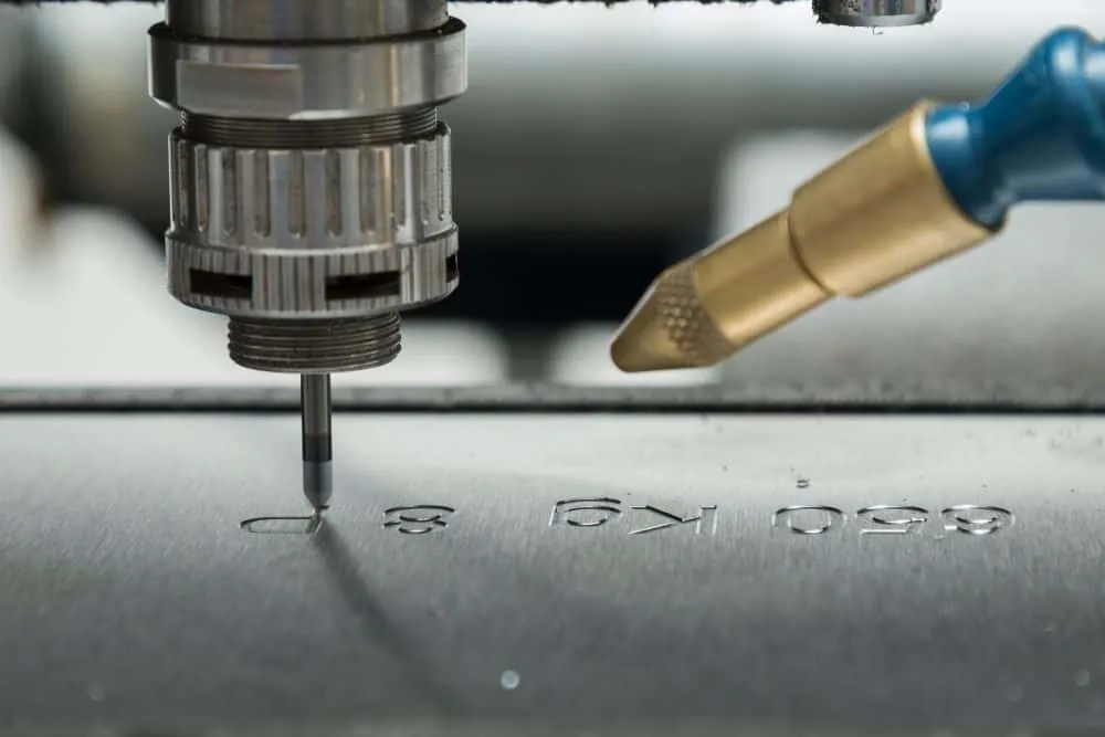 Đầu khắc số khung sử dụng công nghệ CNC vĩ mô dau khac so khung su dung cong nghe cnc vi mo