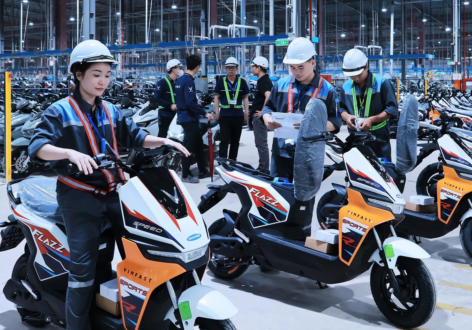 Những thách thức cần giải quyết để ngành xe máy điện phát triển bền vững nhung thach thuc can giai quyet de nganh xe may dien phat trien ben vung