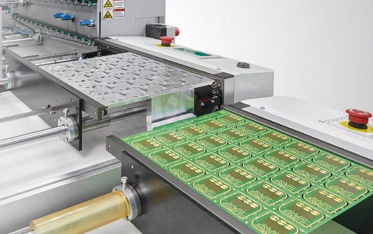 Công đoạn tách bảng mạch PCB Cong doan tach bang mach PCB