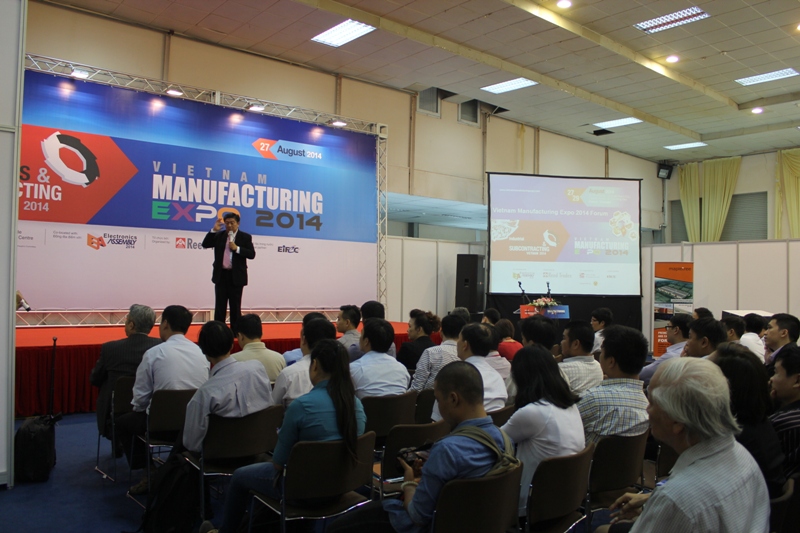 CNC-VINA-tham-du-trien-lam-san-pham-cong-nghiep-ho-tro-Vietnam-2014-2