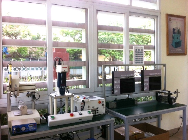 Showroom-may-ep-servo