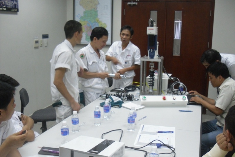 gioi-thieu-4ung-dung-may-ep-servo