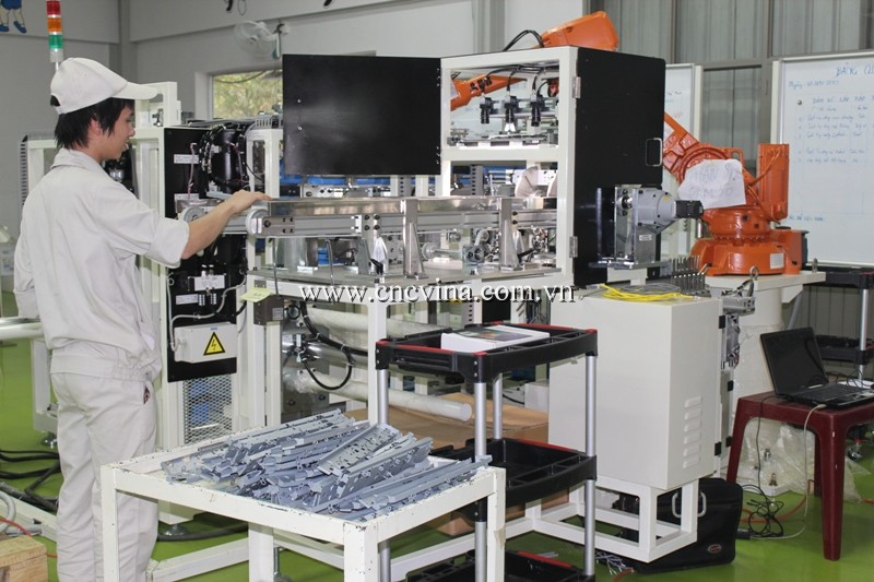 he-thong-dong-goi-tu-dong-tich-hop-robot-cncvina-2