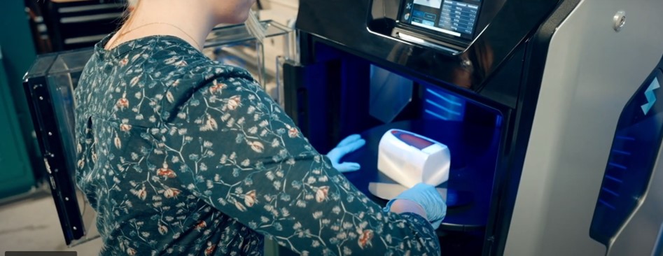 May in 3D Stratasys J55 Prime May in 3D Stratasys J55 Prime