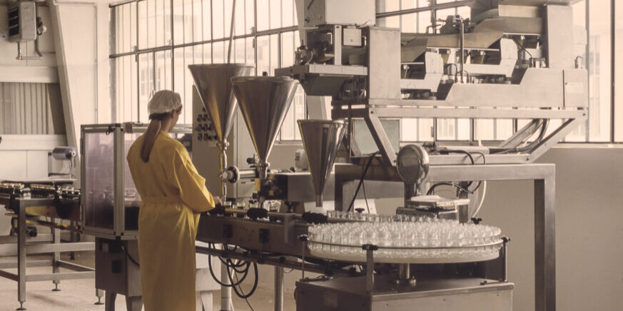 Dây chuyền đóng gói bán tự động Dây chuyền đóng gói bán tự động