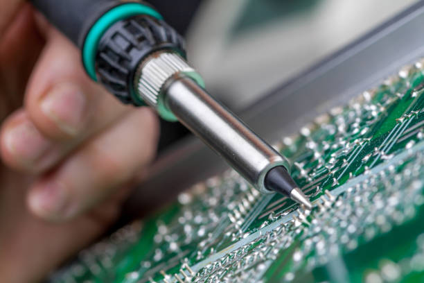 Máy hàn siêu âm kim loại trong sản xuất linh kiện Máy hàn siêu âm kim loại trong sản xuất linh kiện