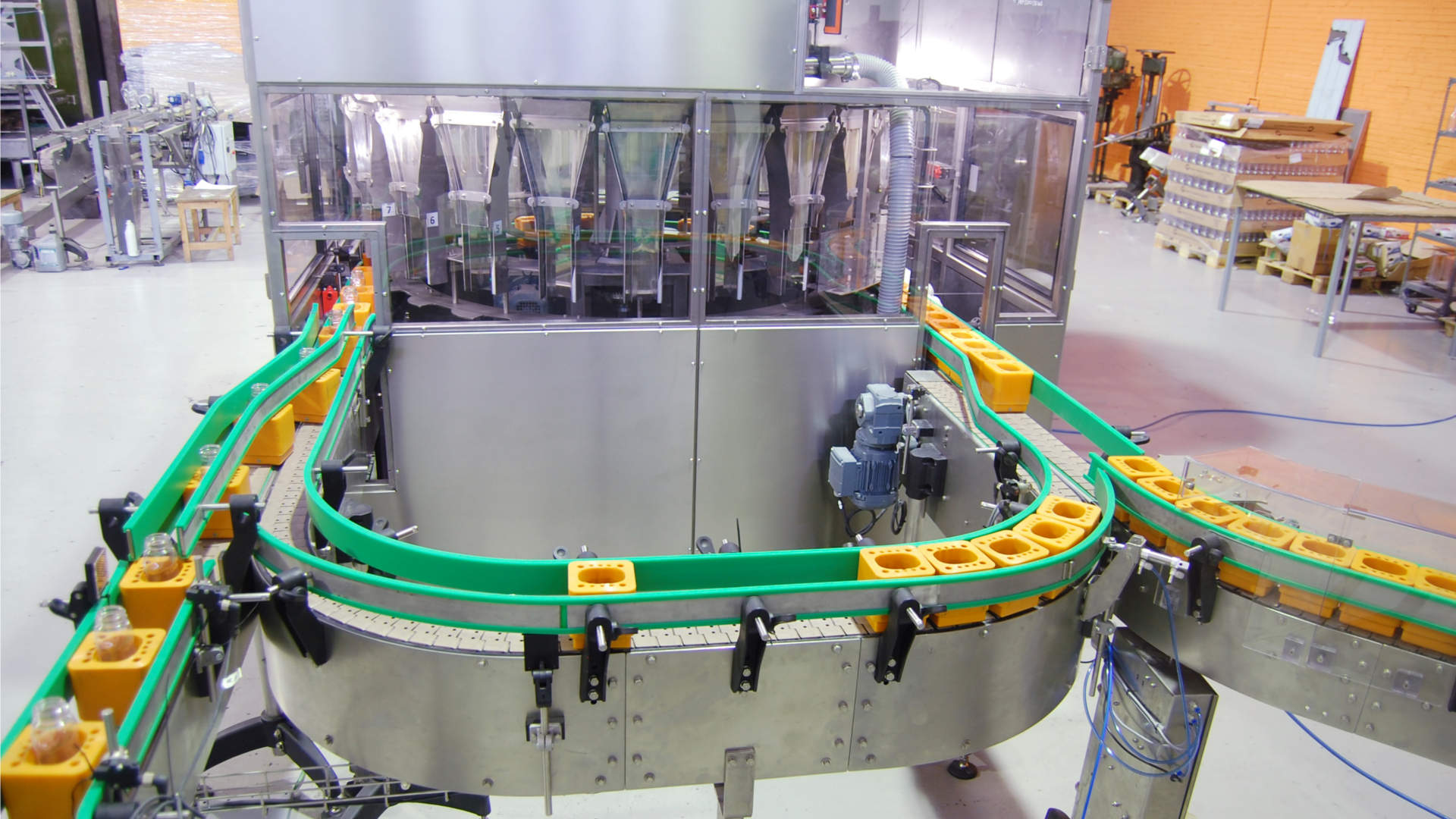 Dây chuyền xếp chai tự động Dây chuyền xếp chai tự động