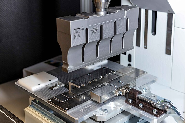 Máy hàn siêu âm nhựa trong với các loại vật liệu Máy hàn siêu âm nhựa trong với các loại vật liệu