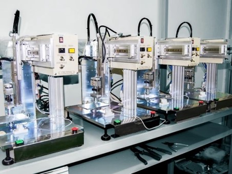 Máy đóng dấu tự động Máy đóng dấu tự động