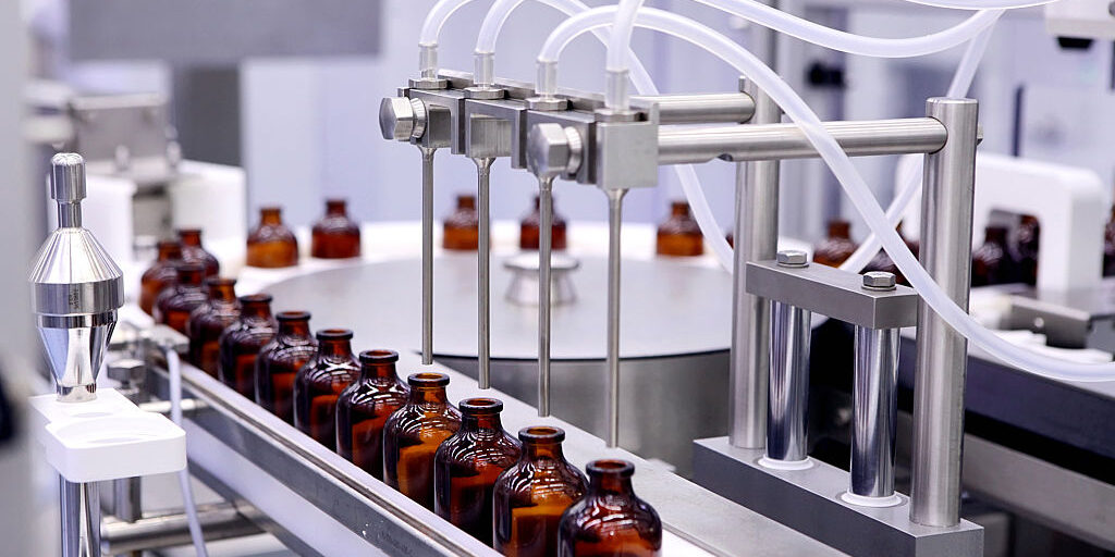 Dây chuyền chiết rót chất lỏng Dây chuyền chiết rót chất lỏng