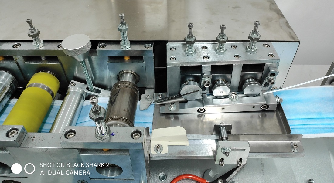 may lam khau trang y te tu dong may lam khau trang y te tu dong