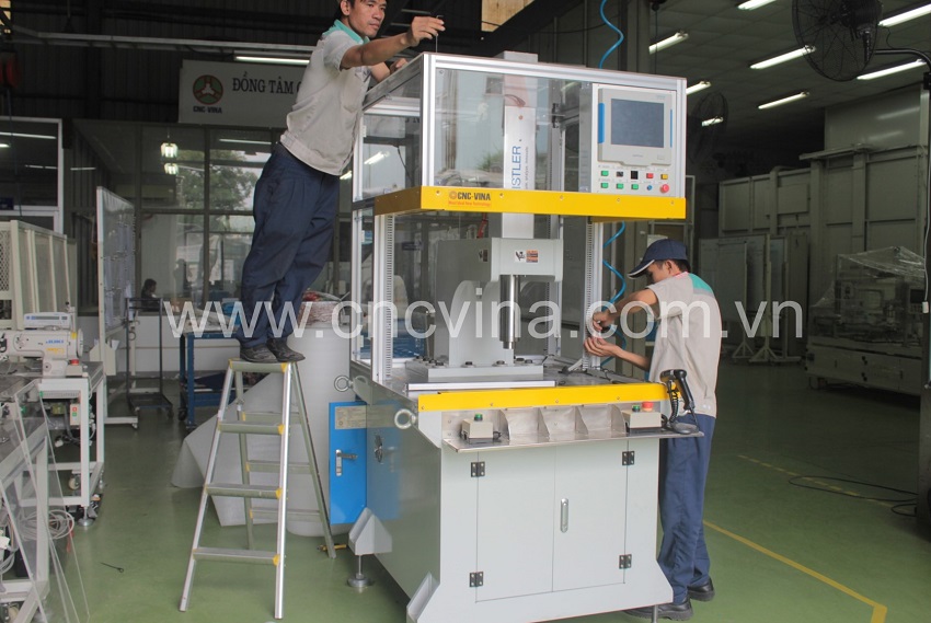 may ep servo tu dong-lap rap chuan bi ban giao-CNCVina may ep servo tu dong-lap rap chuan bi ban giao-CNCVina