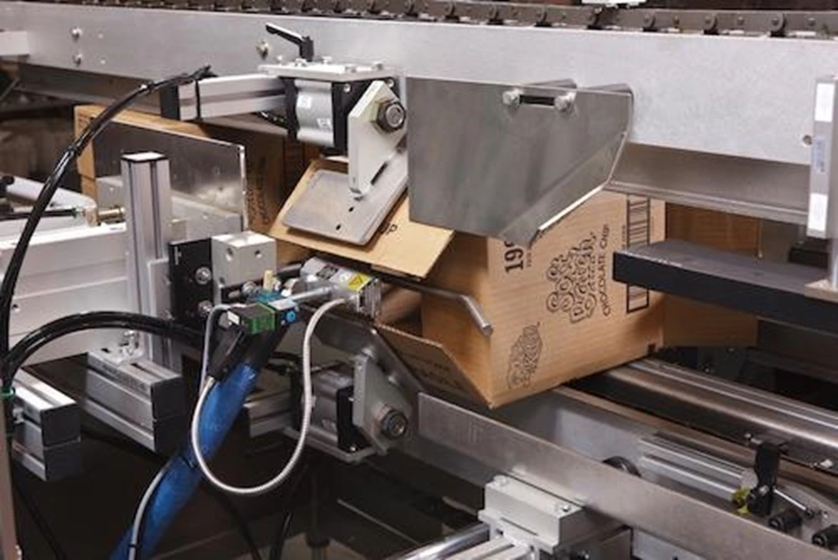 Máy đóng thùng Máy đóng thùng