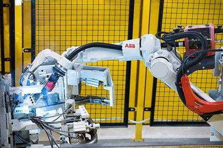 Áp dụng tự động hóa vào quy trình sản xuất Áp dụng tự động hóa vào quy trình sản xuất