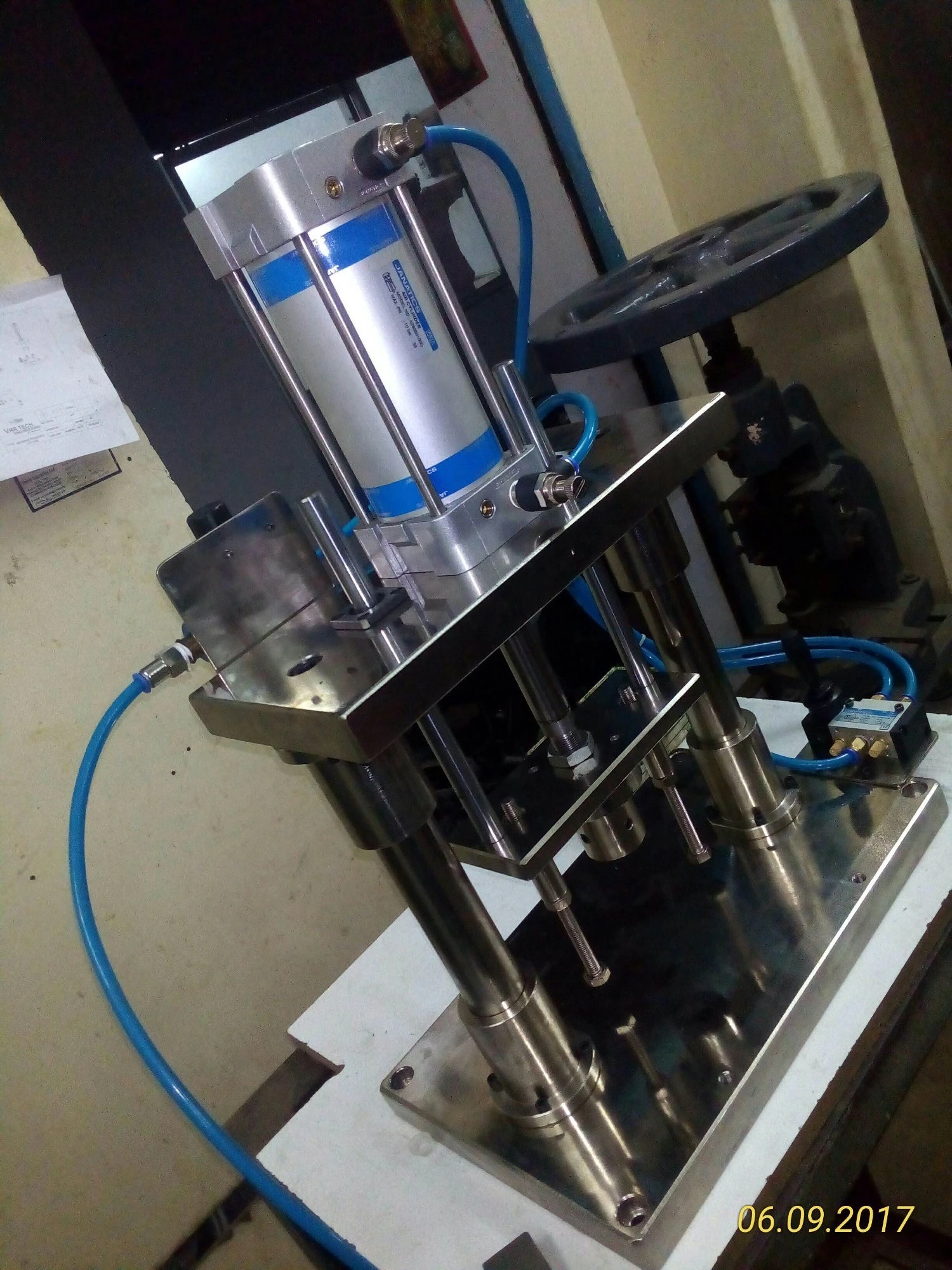 Máy ép vòng bi khí nén Máy ép vòng bi khí nén