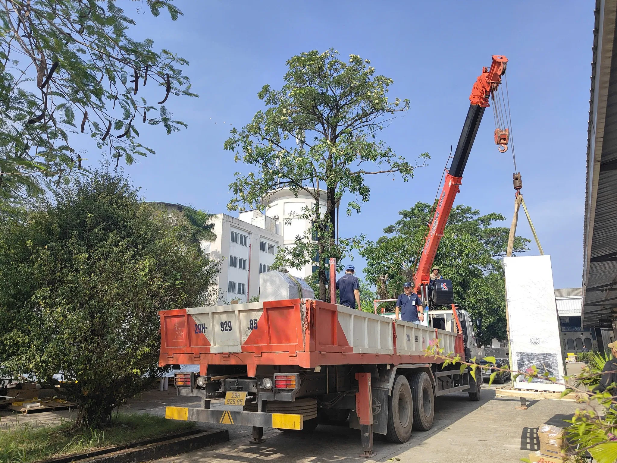 Đảm bảo vận chuyển sản phẩm đúng hạn Đảm bảo vận chuyển sản phẩm đúng hạn