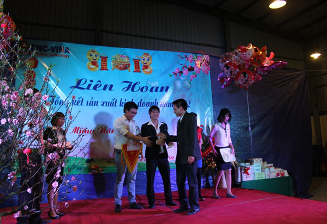 CNCVina tong ket SXKD 2012-8