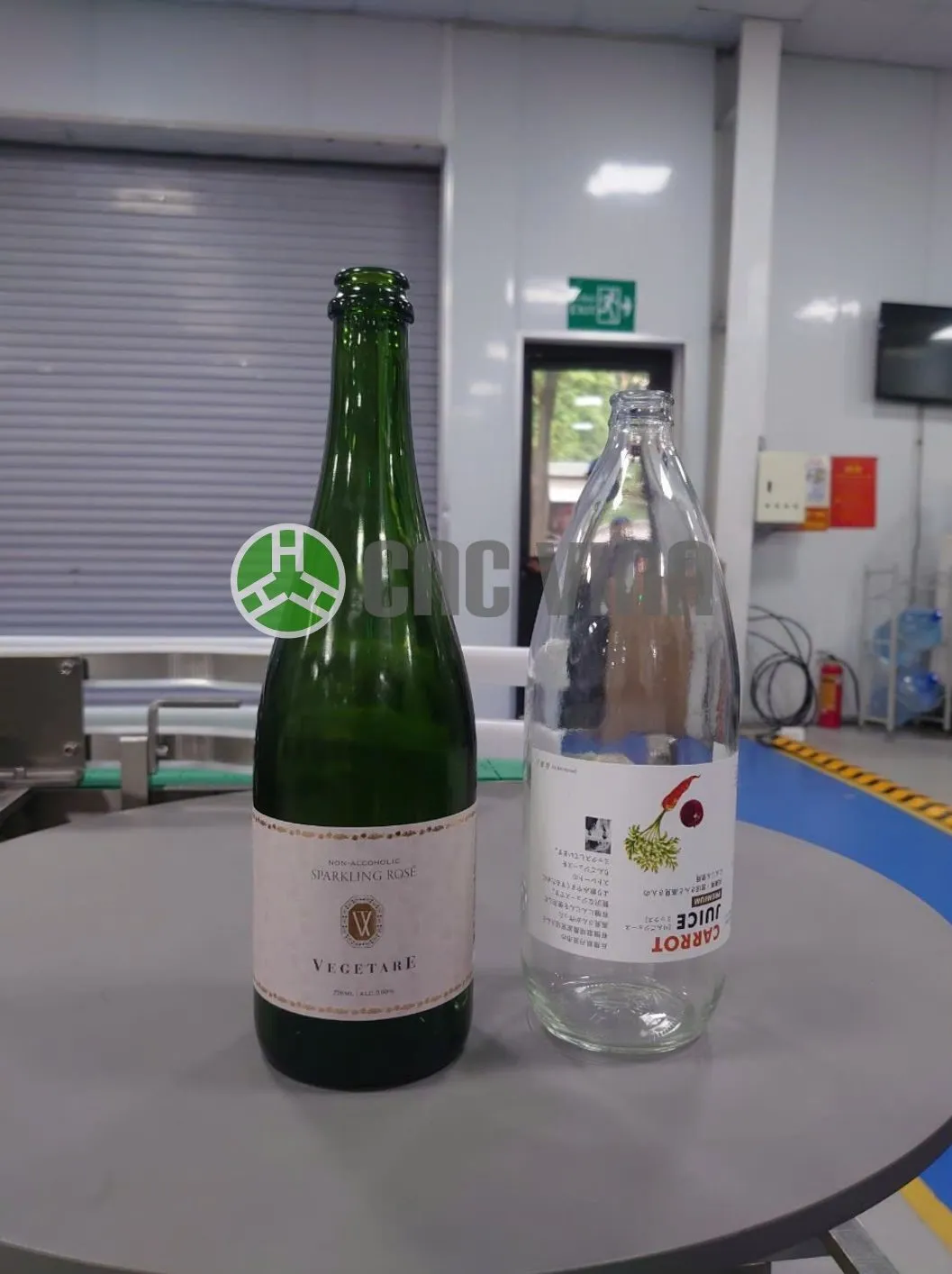 Ứng dụng của máy dán nhãn bán tự động LY-T-200 Ứng dụng của máy dán nhãn bán tự động LY-T-200