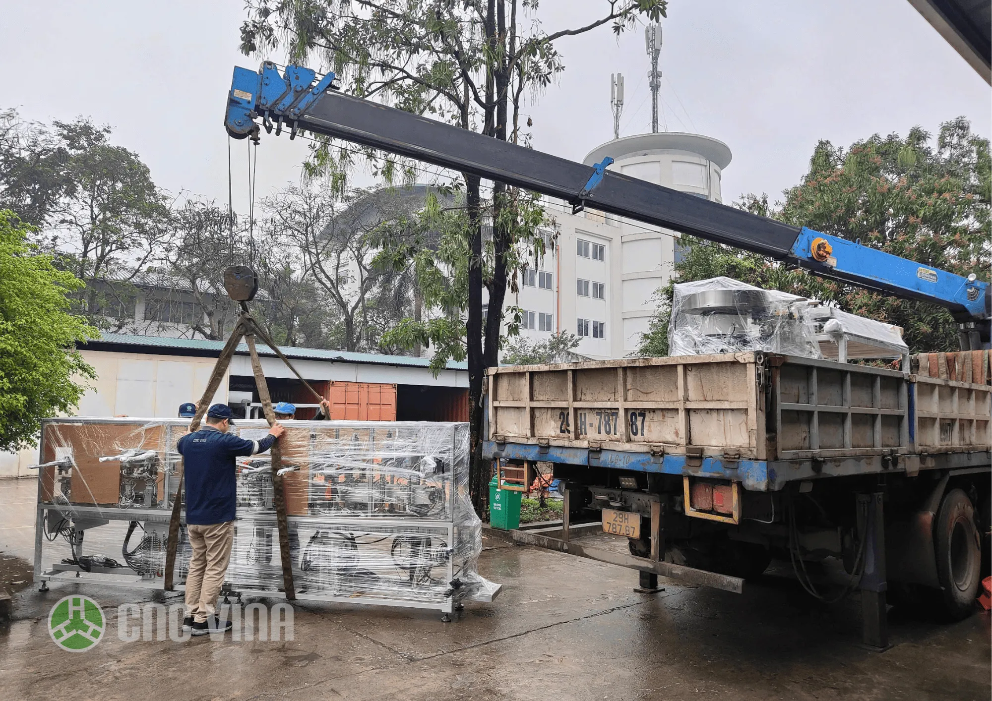 CNC VINA bàn giao máy cho đơn vị vận chuyển cnc-vina-ban-giao-may-cho-don-vi-van-chuyen