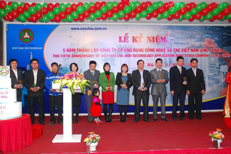 cnc-vina-to-chuc-su-kien-5-nam-thanh-lap-cong-ty-2