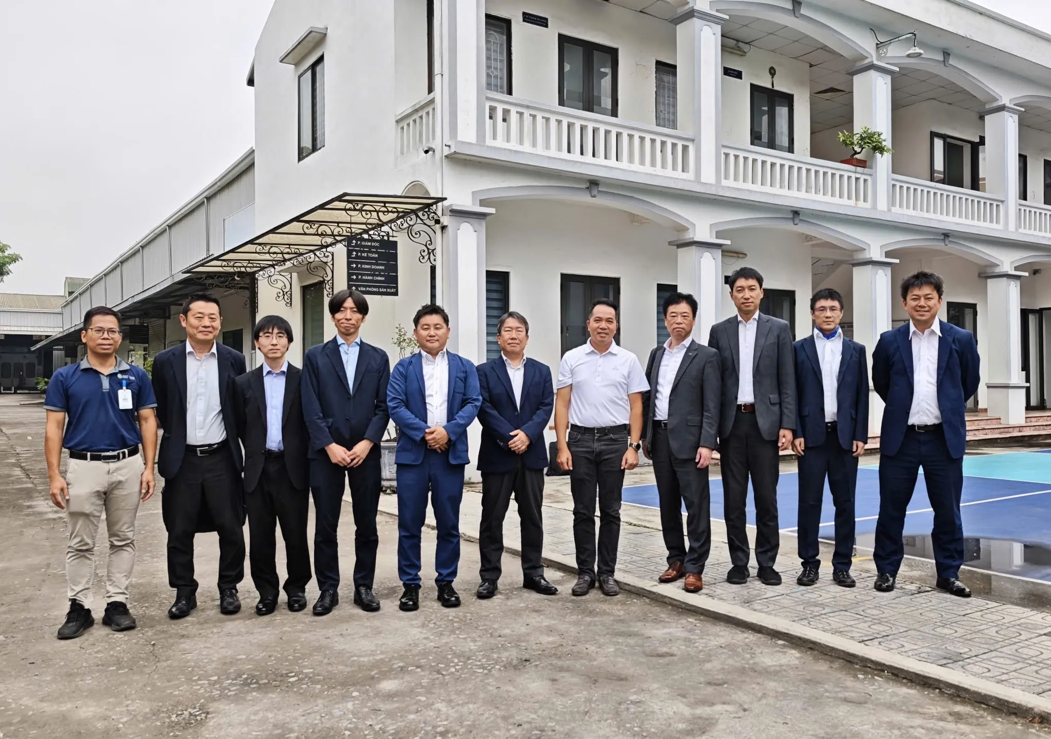 CNC VINA chào đón Đoàn Doanh nghiệp Osaka đến thăm và trao đổi cơ hội hợp tác cnc vina chao don doan doanh nghiep osaka den tham va trao doi co hoi hop tac