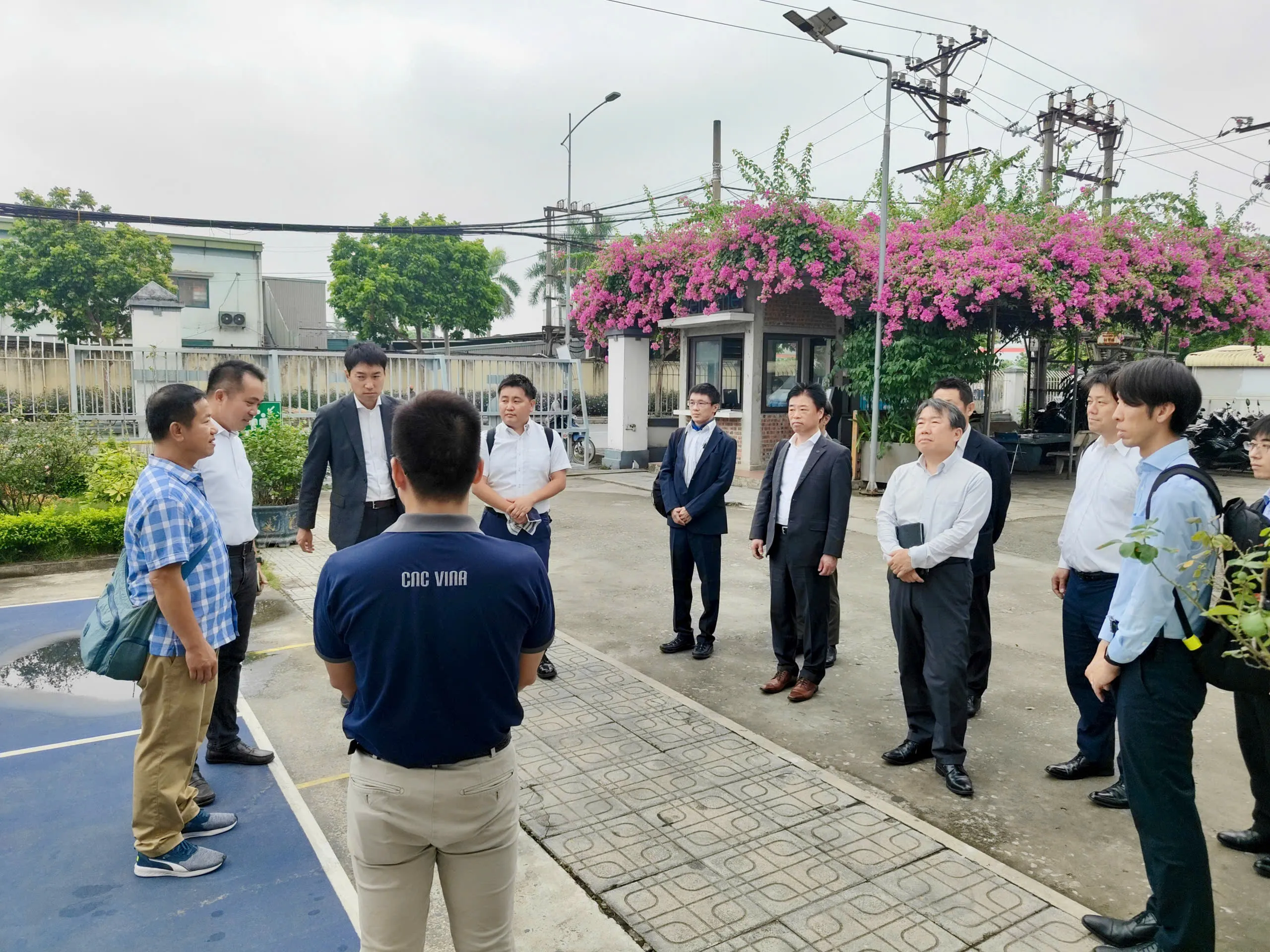 Hiệp hội doanh nghiệp Osaka đánh giá cao năng lực của CNC VINA hiep hoi doanh nghiep Osaka danh gia cao nang luc cua CNC VINA