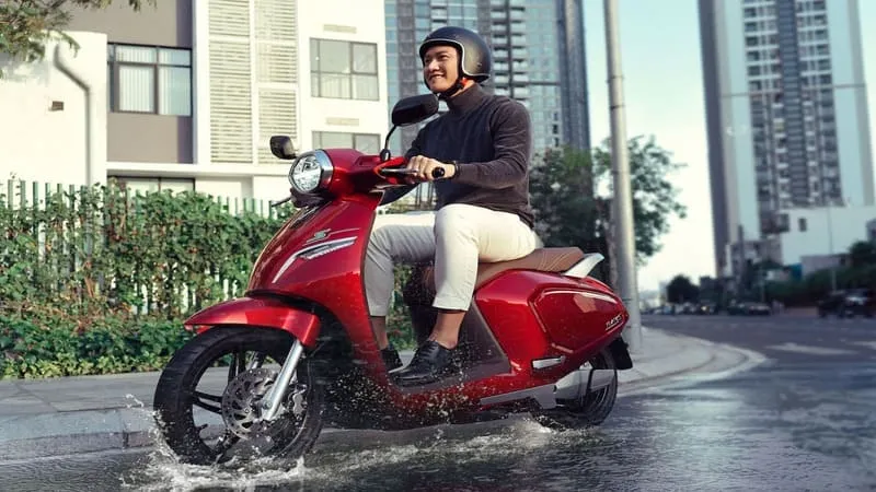 Tác động và thách thức của xe máy điện trong giao thông hiện đại tac dong va thach thuc cua xe may dien trong giao thong hien dai