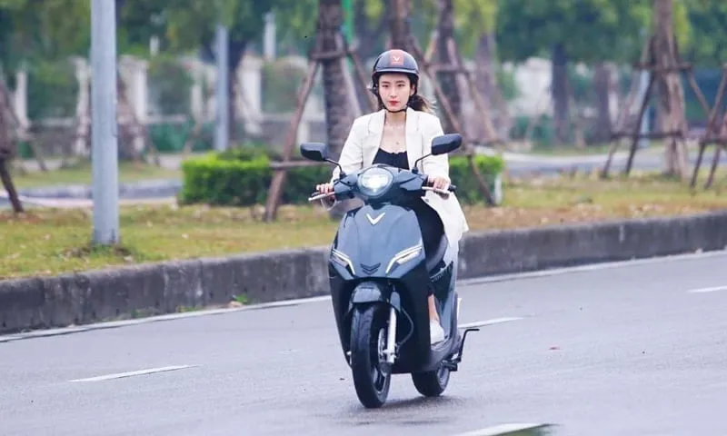 So sánh sự phát triển của xe máy điện và xe máy xăng trong thời đại mới so sanh su phat trien cua xe may dien va xe may xang trong thoi dai moi