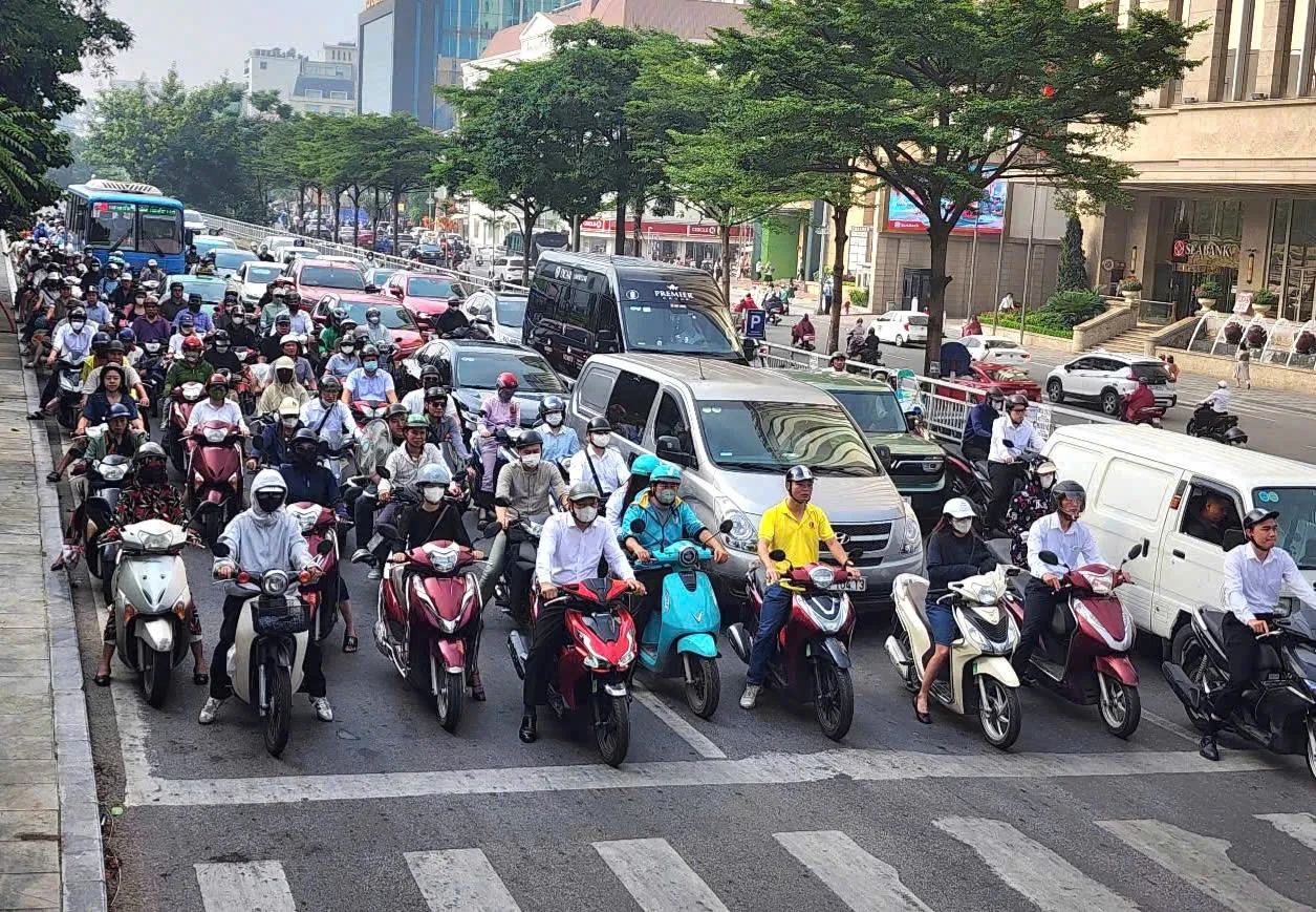 Tốc độ tăng trưởng của xe máy xăng trong giao thông đô thị toc do tang truong cua xe may xang trong giao thong do thi